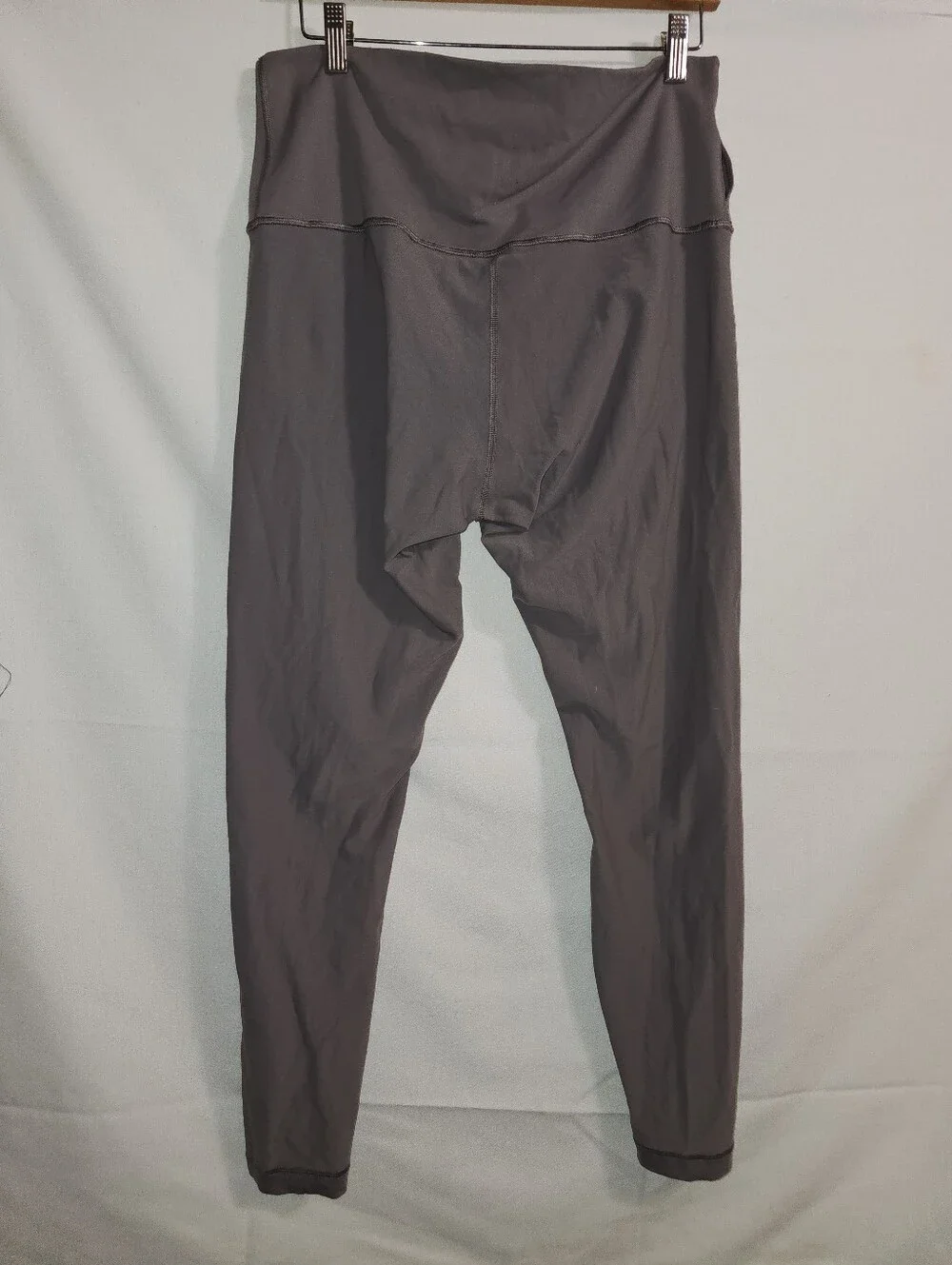 The Lululemon Fast and Free High-Rise Tight 27